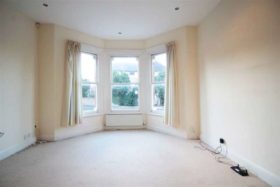 2 bedroom Flat to re...